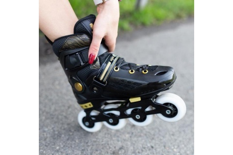 ŁYŻWOROLKI REGULOWANE NA20004 ROZM. L (38-41) /NILS