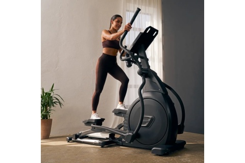 ORBITREK ELEKTROMAGNETYCZNY MAXIMUM EL 8000 MODEL 2025 /HAMMER