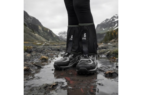 STUPTUTY BIEGOWE CZARNE NC17113 /NILS CAMP