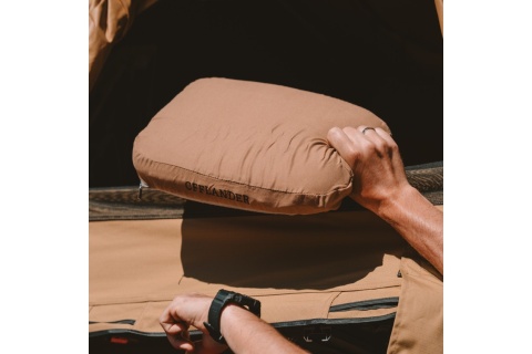 PODUSZKA KEMPINGOWA /OFFLANDER