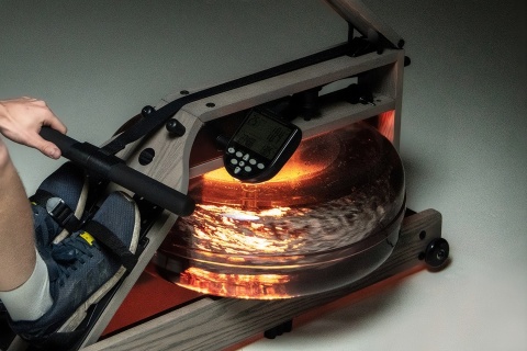 INTERAKTYWNE PODŚWIETLENIE ZBIORNIKA LIGHTRING /WATERROWER
